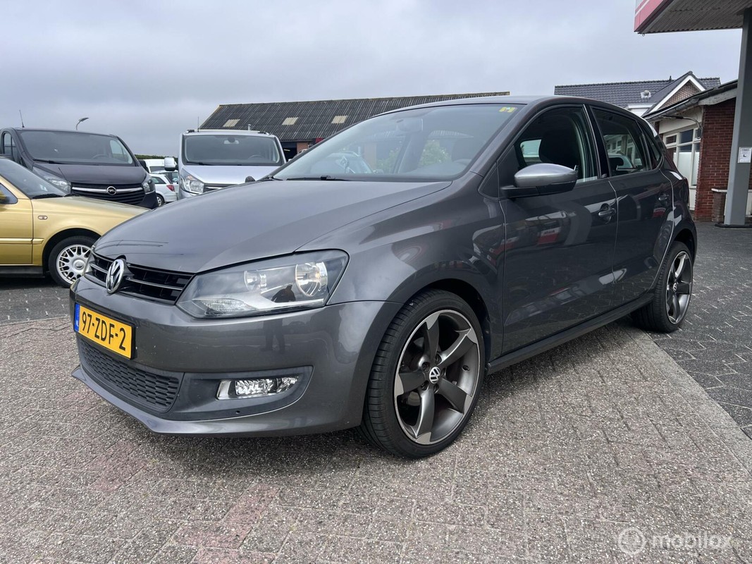 Volkswagen-Polo-1.2 TSI BlueMotion Trendline | Lease One en Lenen op Maat maken het mogelijk!