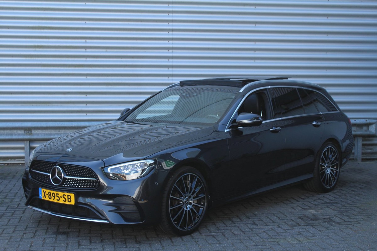 Mercedes-Benz-E-Klasse-Estate 300 e 320pk AMG Line AUTOMAAT PHEV SoH 99% Burmester Panoramadak | Lease One en Lenen op Maat maken het mogelijk!
