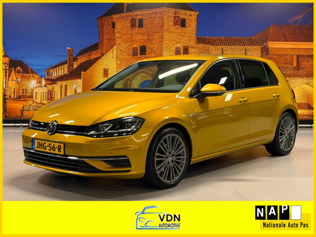 Volkswagen-Golf-1.5 TSI Highline Sound Automaat LED PDC Carplay | Lease One en Lenen op Maat maken het mogelijk!