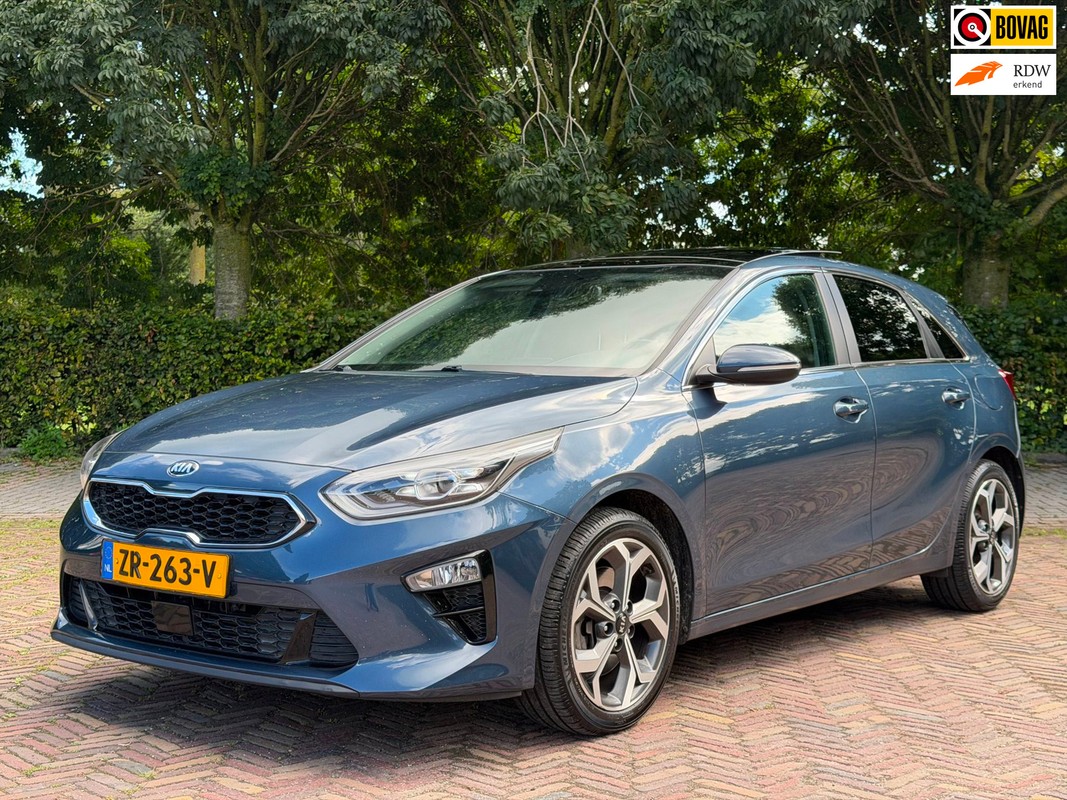 Kia-Ceed-1.4 T-GDi ExecutiveLine, Trekhaak, Pano, CarPlay, Leder | Lease One en Lenen op Maat maken het mogelijk!