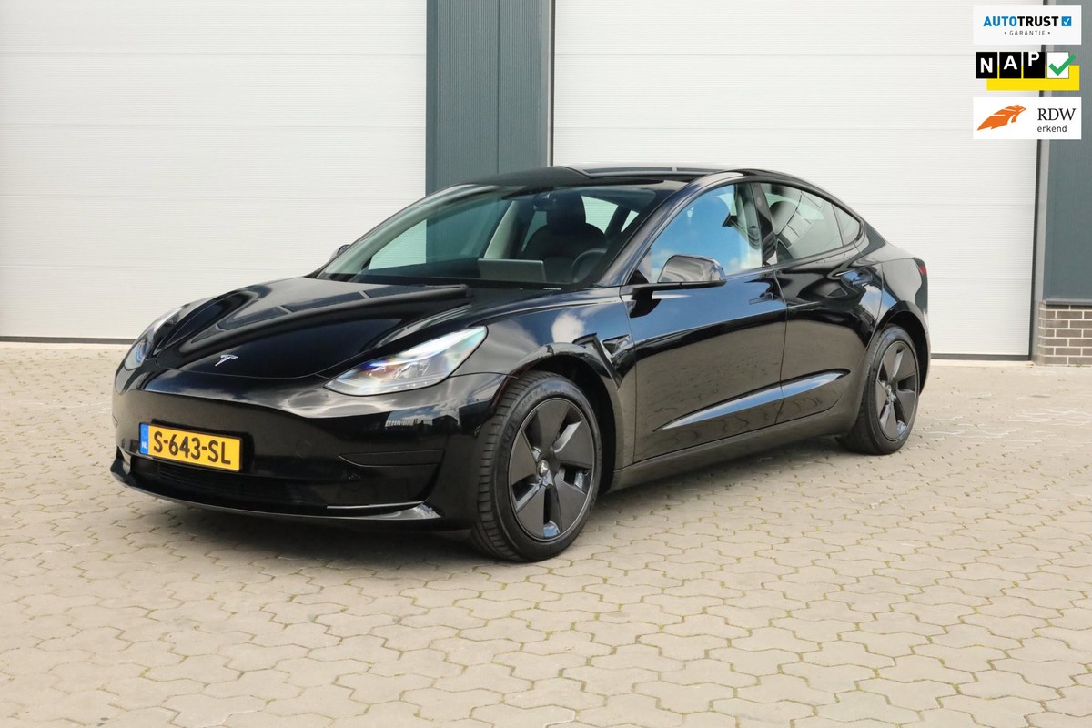 Tesla-Model 3-Standard RWD Plus 60 kWh Elek Klep | Lease One en Lenen op Maat maken het mogelijk!
