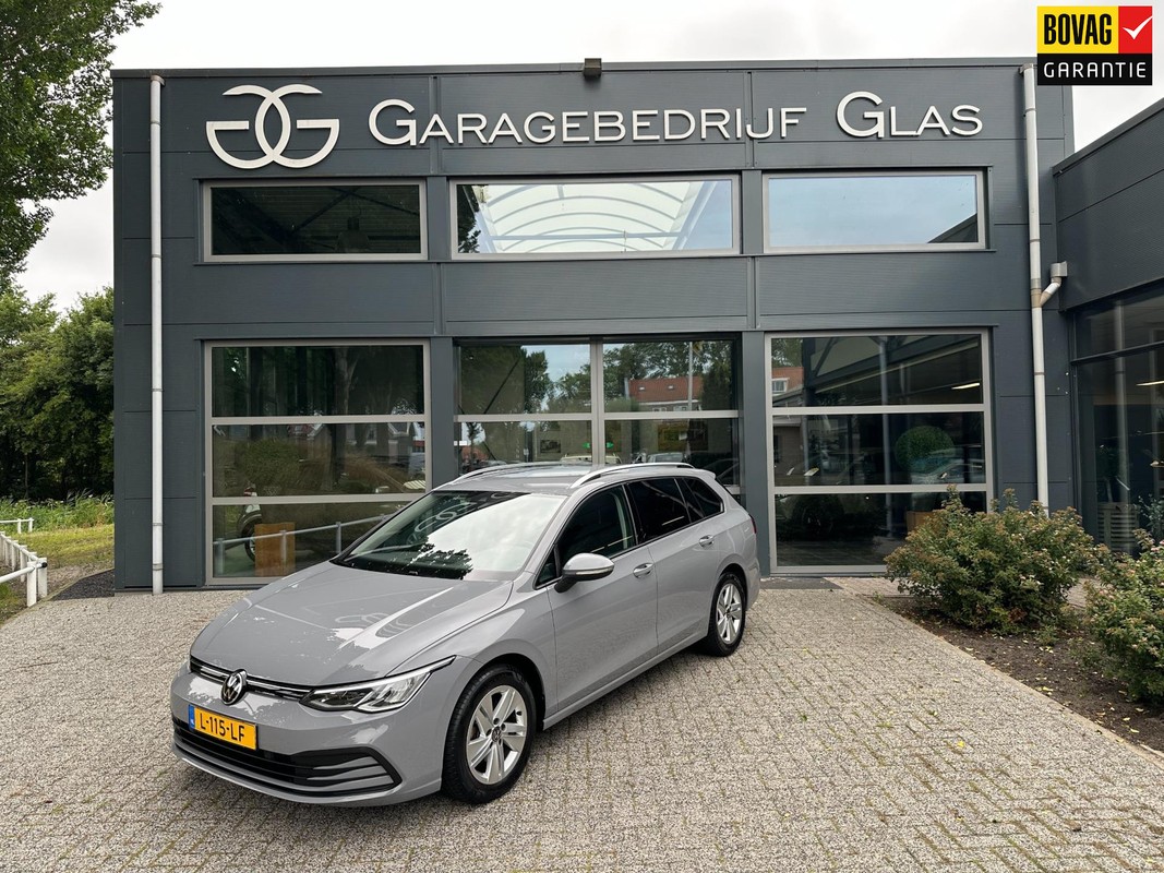 Volkswagen-Golf-Variant 1.0 eTSI Life automaat | Lease One en Lenen op Maat maken het mogelijk!