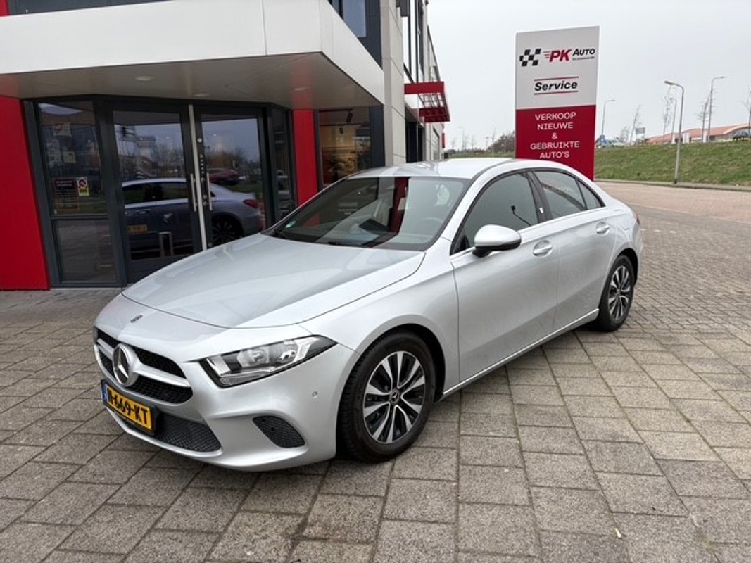Mercedes-Benz-A-Klasse-200 Business Solution | Navi | Camera | Cruise | 61.384 km | Lease One en Lenen op Maat maken het mogelijk!