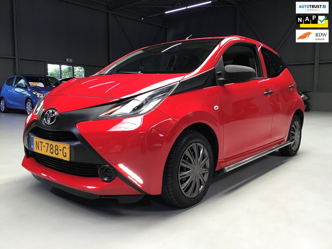 Toyota-Aygo-1.0 VVT-i x-fun I New Apk + Kln Brt I Airco I Bt I Sidebars I Elec ramen I Isofix I 5 Drs I Led I Btw voertuig I Net. | Lease One en Lenen op Maat maken het mogelijk!